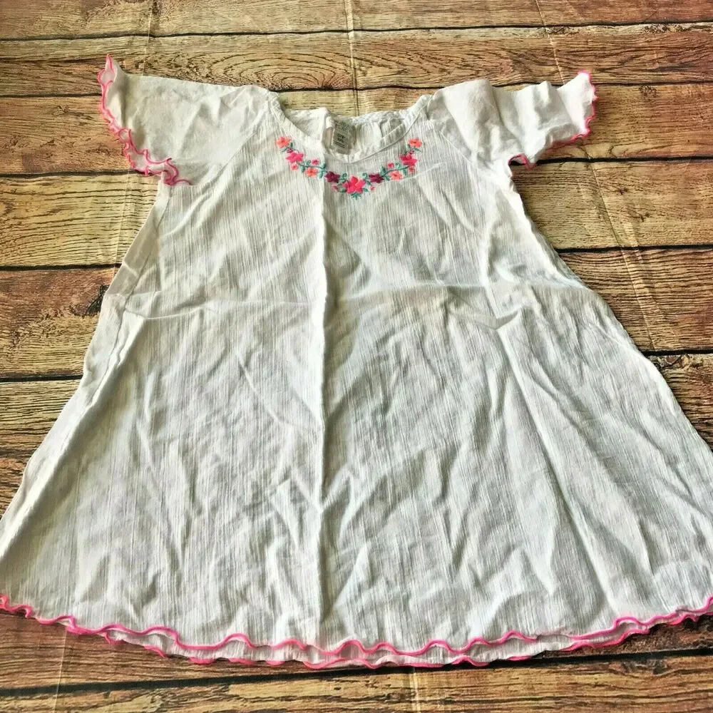 The Children’s Place Girl’s White Embroidered Floral Shirt Youth Size Small